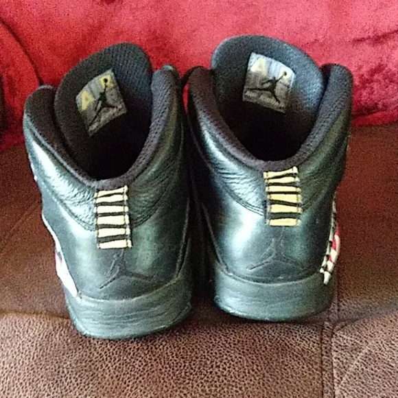 Shoes - Picture 2 of 4